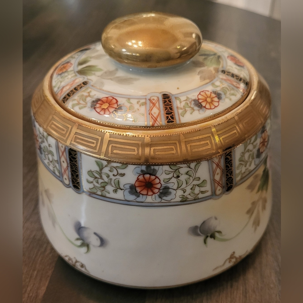 Vintage Nippon ginger jar